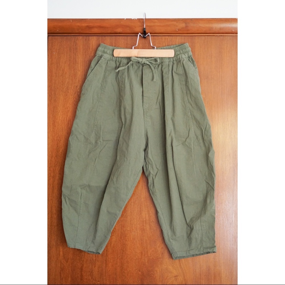 Cropped wide leg tapered pants